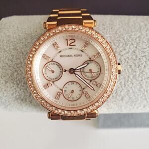 Michael Kors Parker Women's‎ Watch Rose Gold Quartz MK5616 33mm Crystal Bezel
